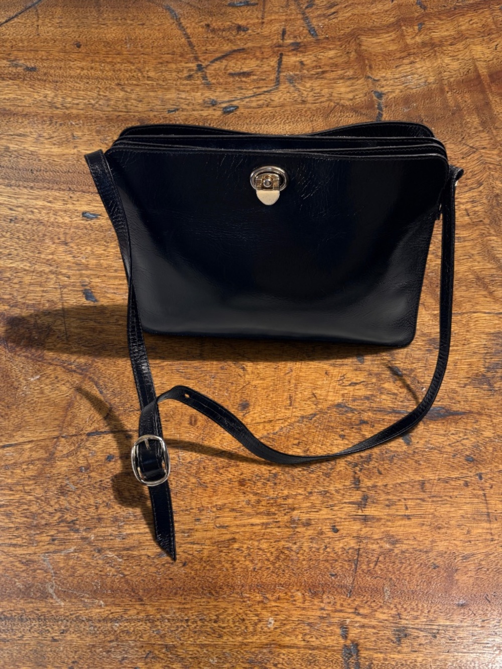 Vintage Ruth Saltz Ultimate Organizer Shoulder Bag Black Leather Turn Lock Clasp